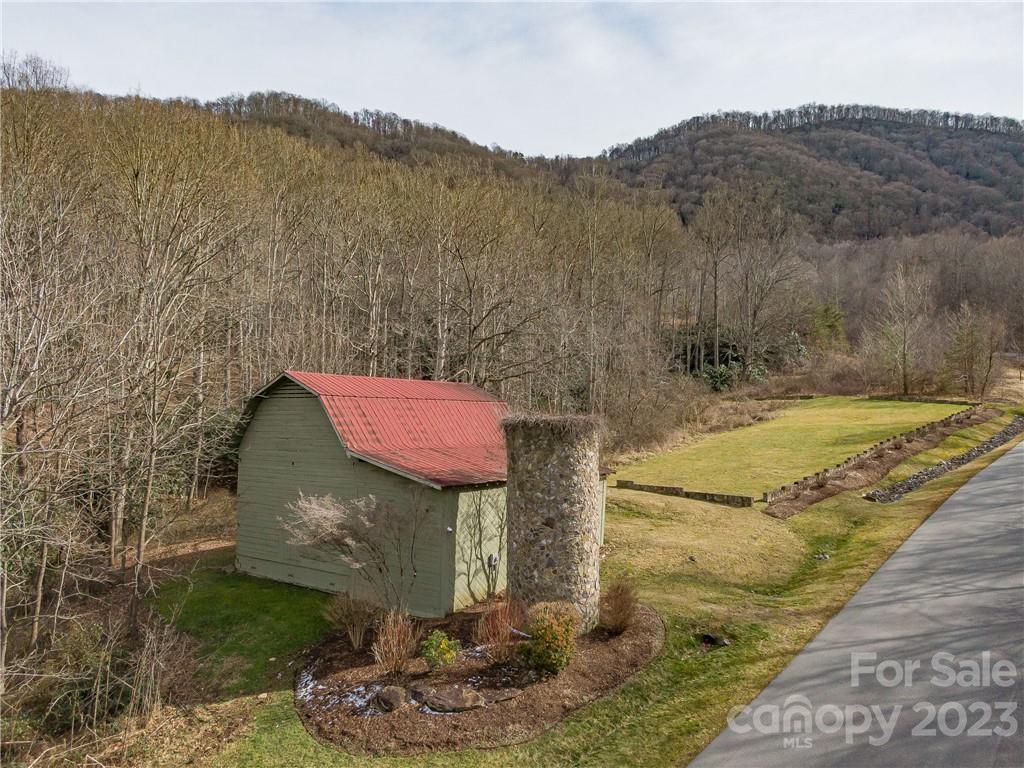 156 View Ridge Parkway, Unit 90 Leicester, NC 28748 - Photo 9 of 12 Gallery Image 9
