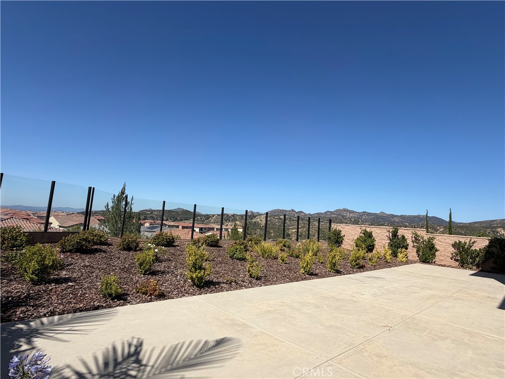 20756 Bluebird Court Porter Ranch, CA 91326 - Photo 18 of 34 Gallery Image 18