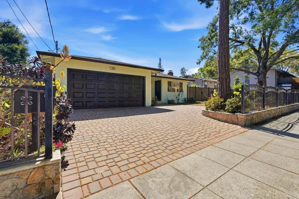a house view with a outdoor space
