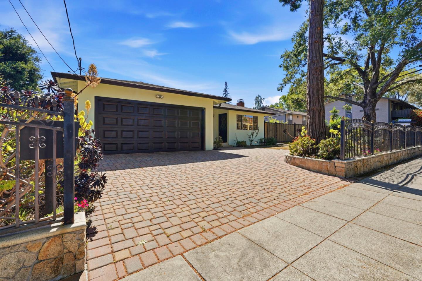 491 South Rengstorff Avenue Mountain View, CA 94040 - Photo 3 of 33