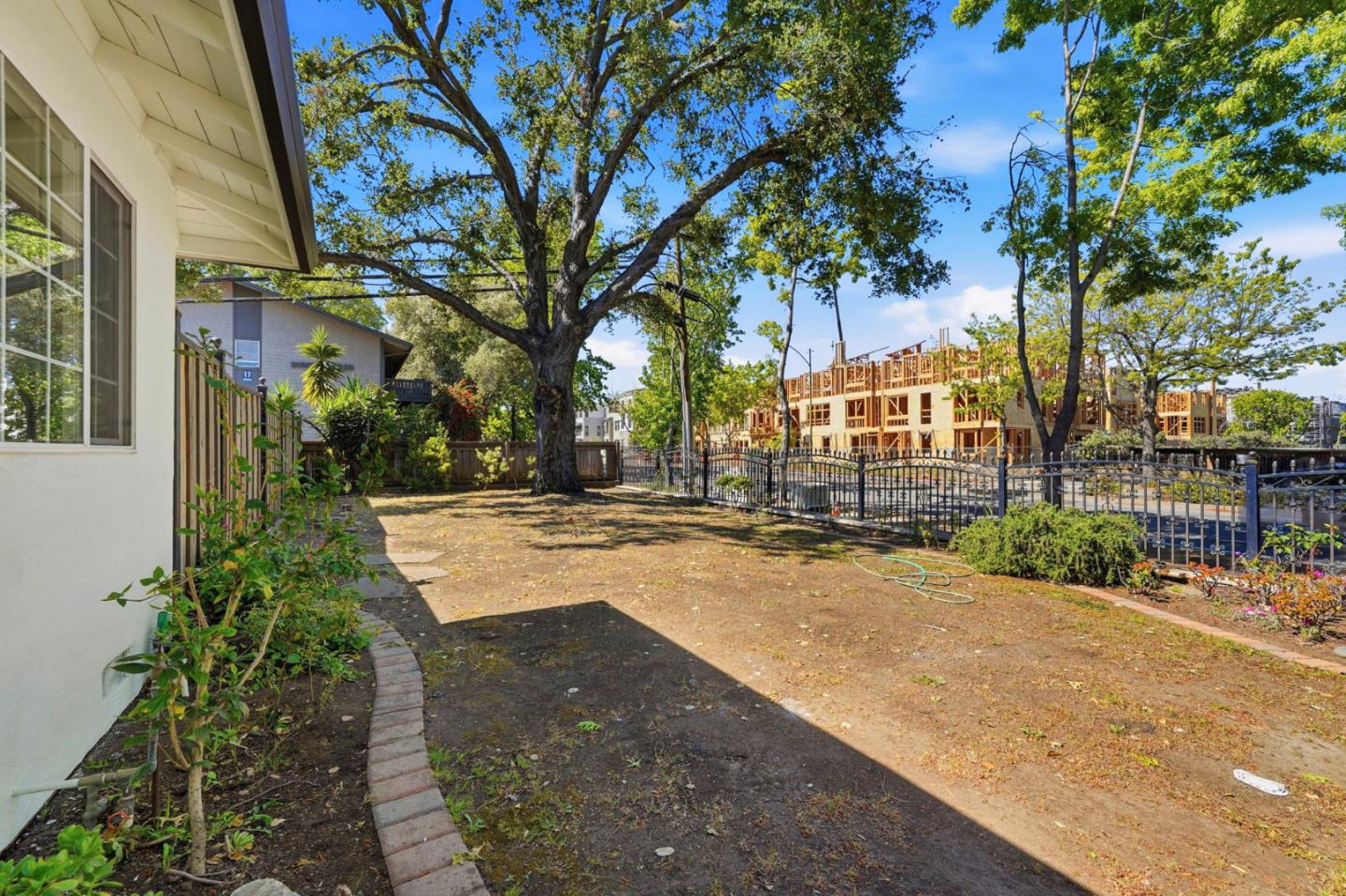 491 South Rengstorff Avenue Mountain View, CA 94040 - Photo 4 of 33