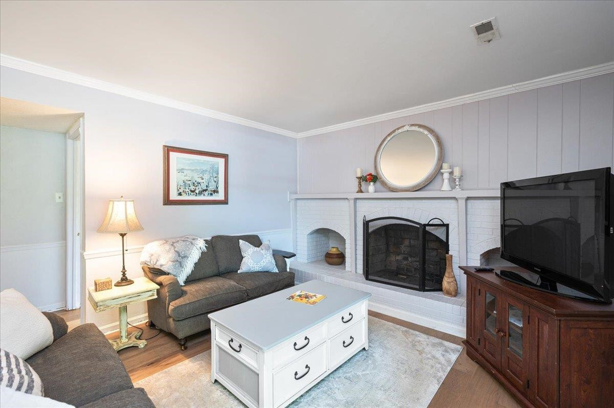 7709 Fiesta Way Raleigh, NC 27615 - Photo 10 of 25 Family Room