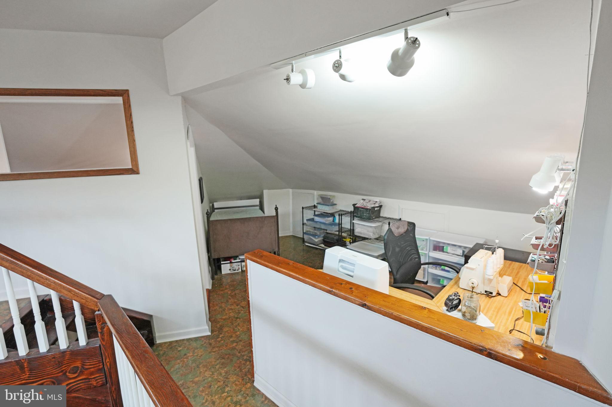 4208 High Ridge Road Haymarket, VA 20169 - Photo 33 of 62 Upper Level Loft--Use as a Study, Craft Area, etc.