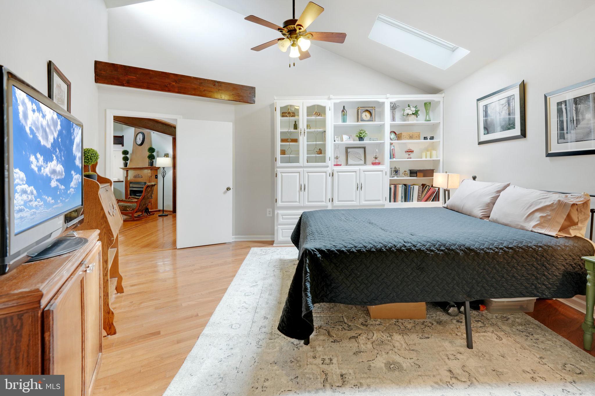 4208 High Ridge Road Haymarket, VA 20169 - Photo 43 of 62 Den/5th Bedroom with Custom Built-Ins.