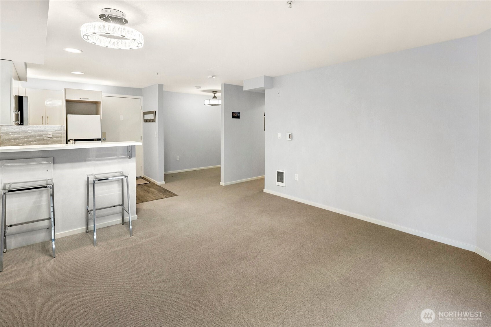425 Vine Street, Unit 614 Seattle, WA 98121 - Photo 11 of 25
