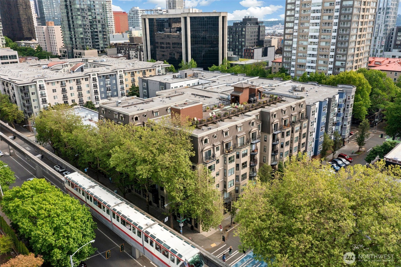 425 Vine Street, Unit 614 Seattle, WA 98121 - Photo 23 of 25