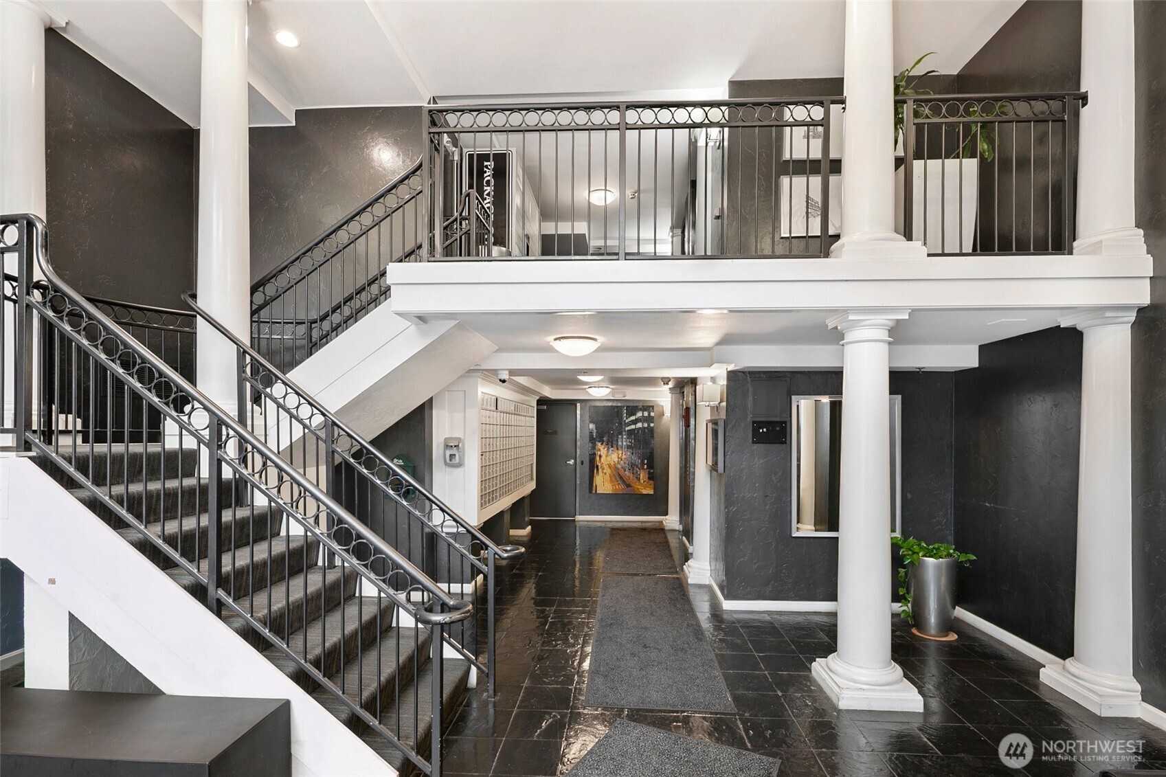 425 Vine Street, Unit 614 Seattle, WA 98121 - Photo 5 of 25