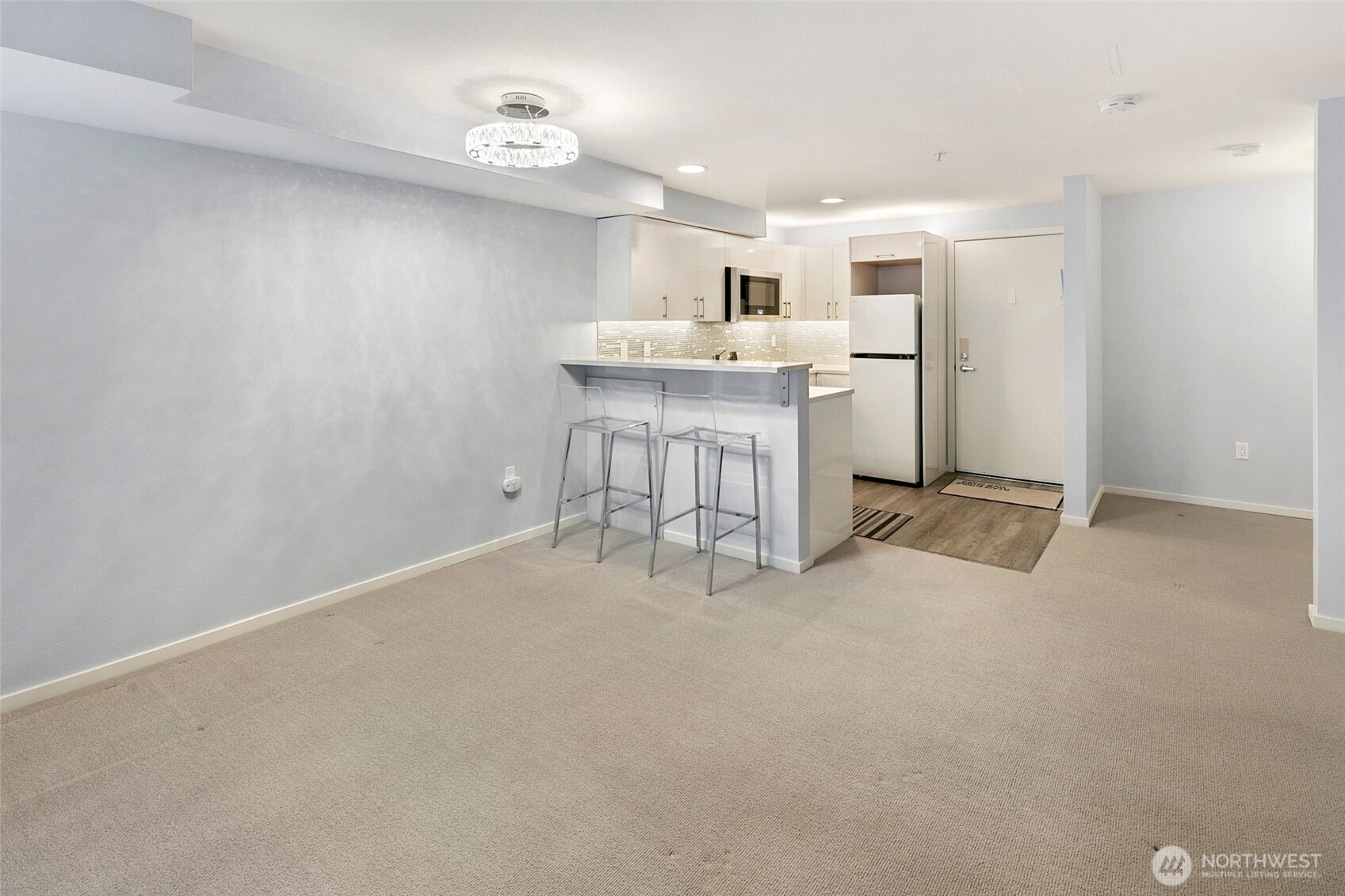 425 Vine Street, Unit 614 Seattle, WA 98121 - Photo 10 of 25
