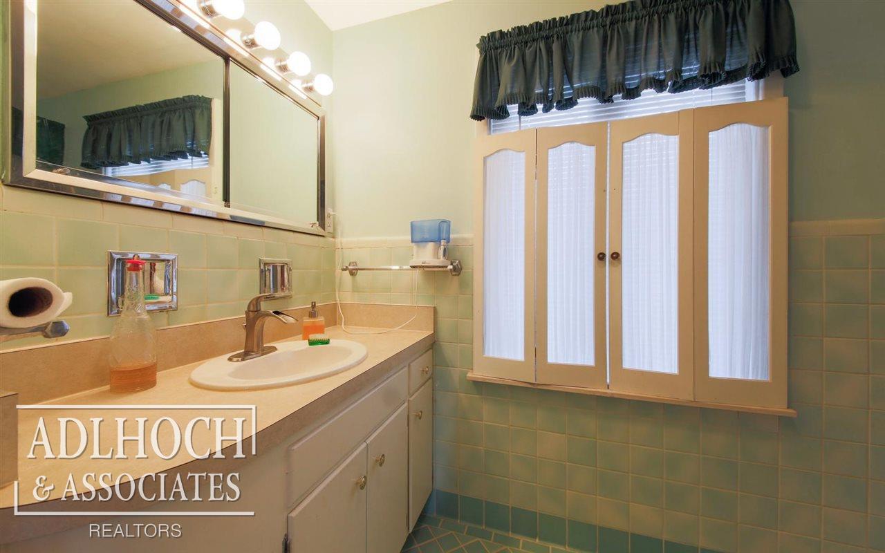 258 Kerby Road Grosse Pointe Farms, MI 48236 - Photo 19 of 29