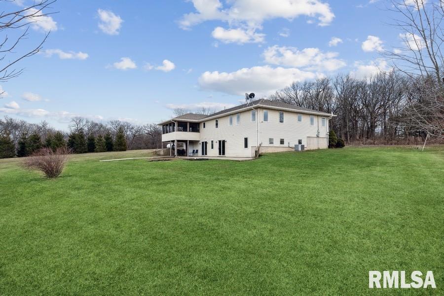 20810 Mathew Road Morrison, IL 61270 - Photo 4 of 59