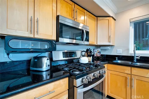 $5,600 | 174 Cliff Drive, Unit F, Laguna Beach, CA 92651