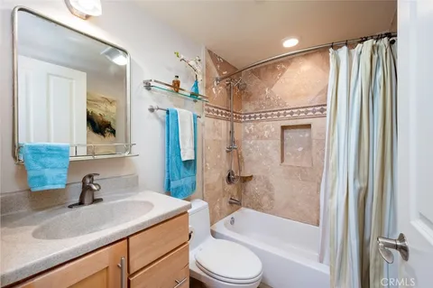 $5,600 | 174 Cliff Drive, Unit F, Laguna Beach, CA 92651
