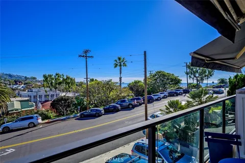 $5,600 | 174 Cliff Drive, Unit F, Laguna Beach, CA 92651