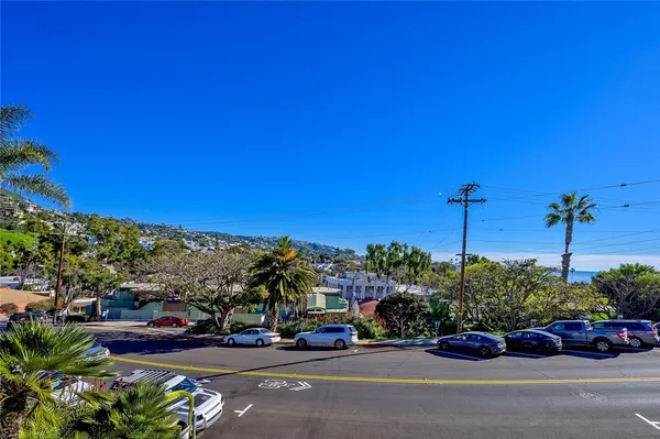 $5,600 | 174 Cliff Drive, Unit F, Laguna Beach, CA 92651