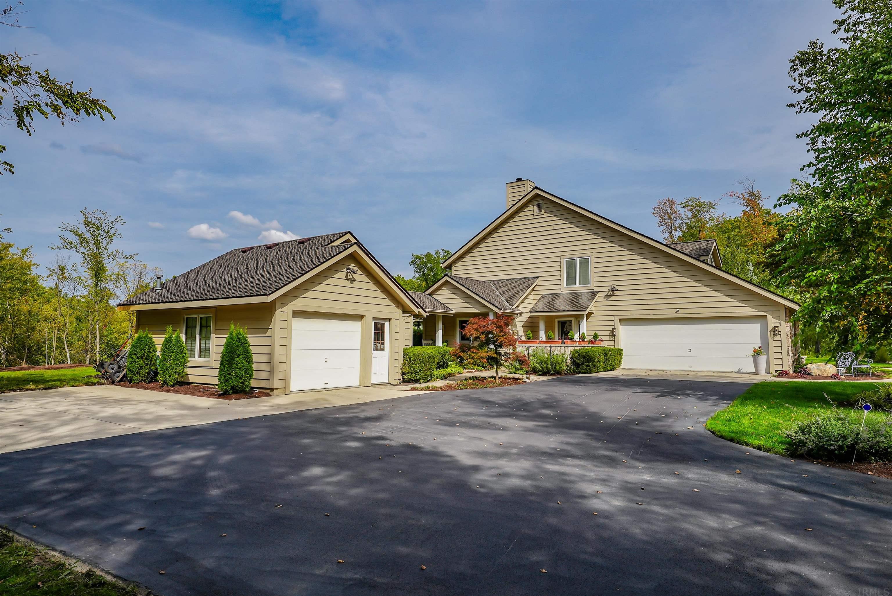 13620 Aboite Center Road Fort Wayne, IN 46814 - Photo 3 of 36 Gallery Image 3