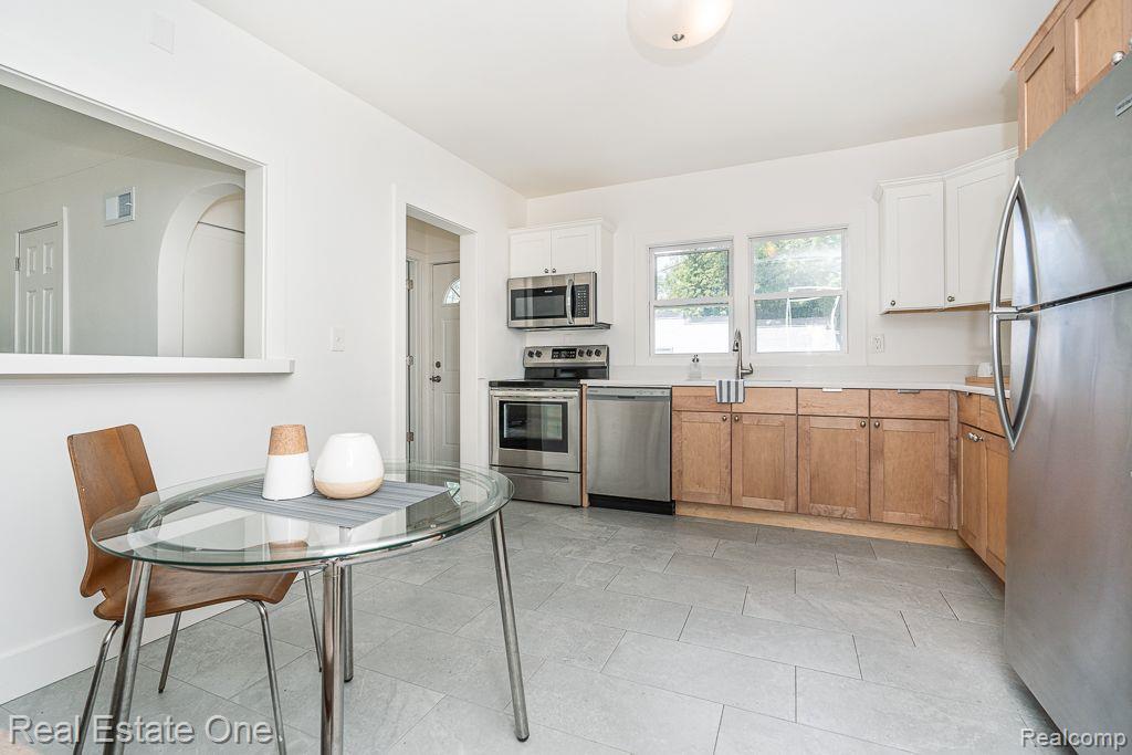 2392 West Auburn Road Rochester, MI 48309 - Photo 6 of 20