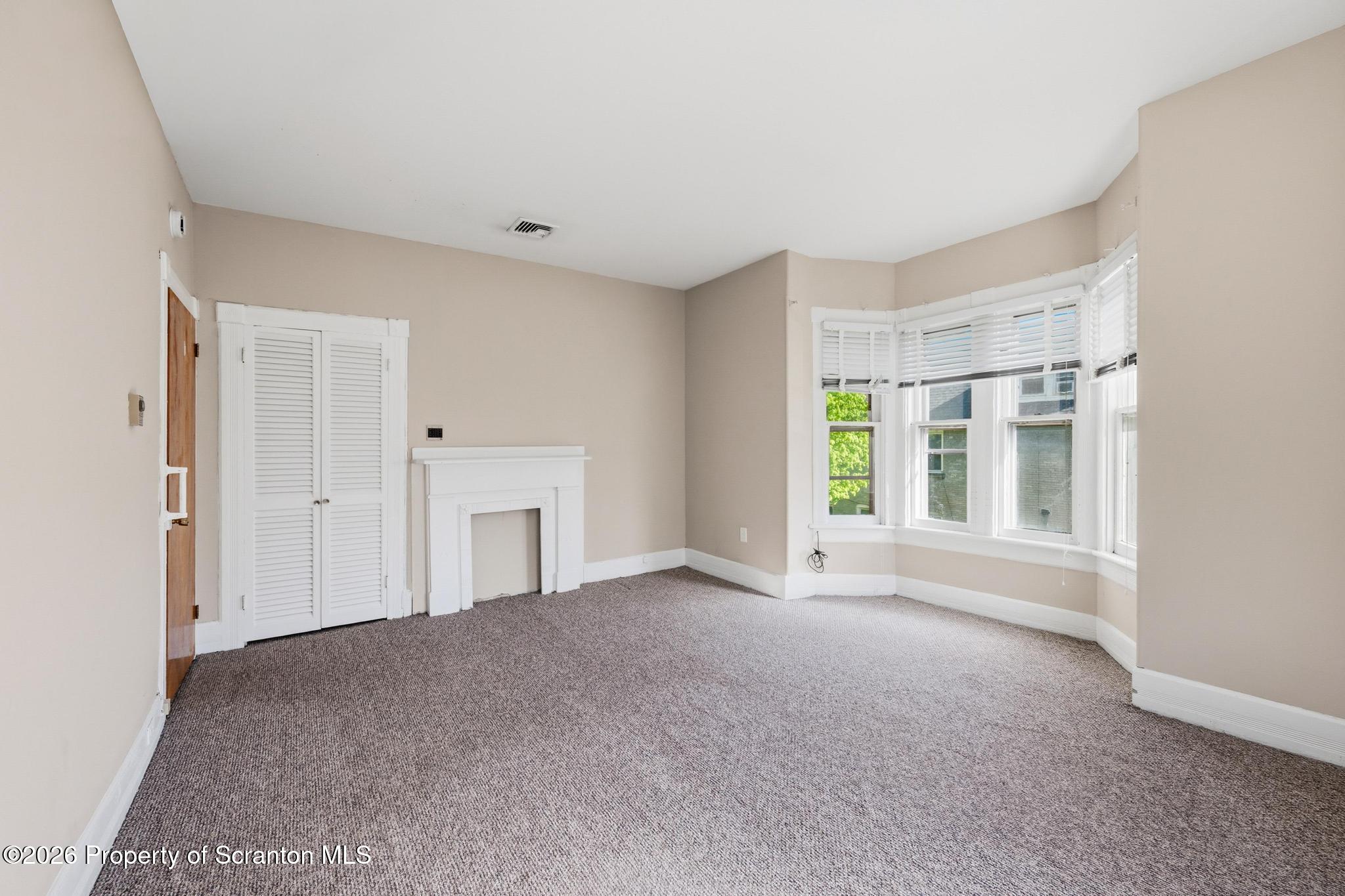801 Adams Avenue Scranton, PA 18510 - Photo 26 of 34 a view of empty room with window