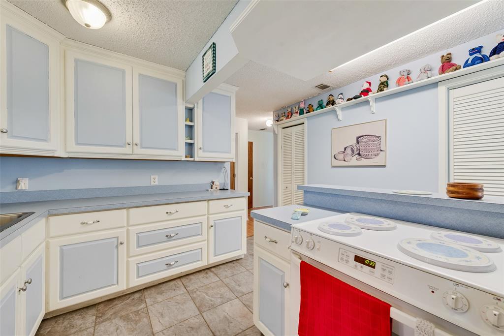 646 Liska Road Ennis, TX 75119 - Photo 11 of 23
