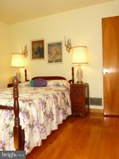 503 Oak Grove Road Linthicum Heights, MD 21090 - Photo 25 of 30 Bedroom 2