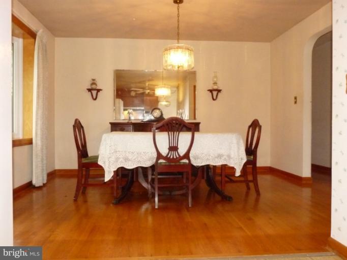 503 Oak Grove Road Linthicum Heights, MD 21090 - Photo 4 of 30 Dining Room