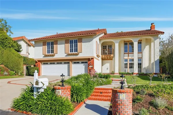 $2,899,000 | 10 Horseshoe Lane, Rolling Hills Estates, CA 90275