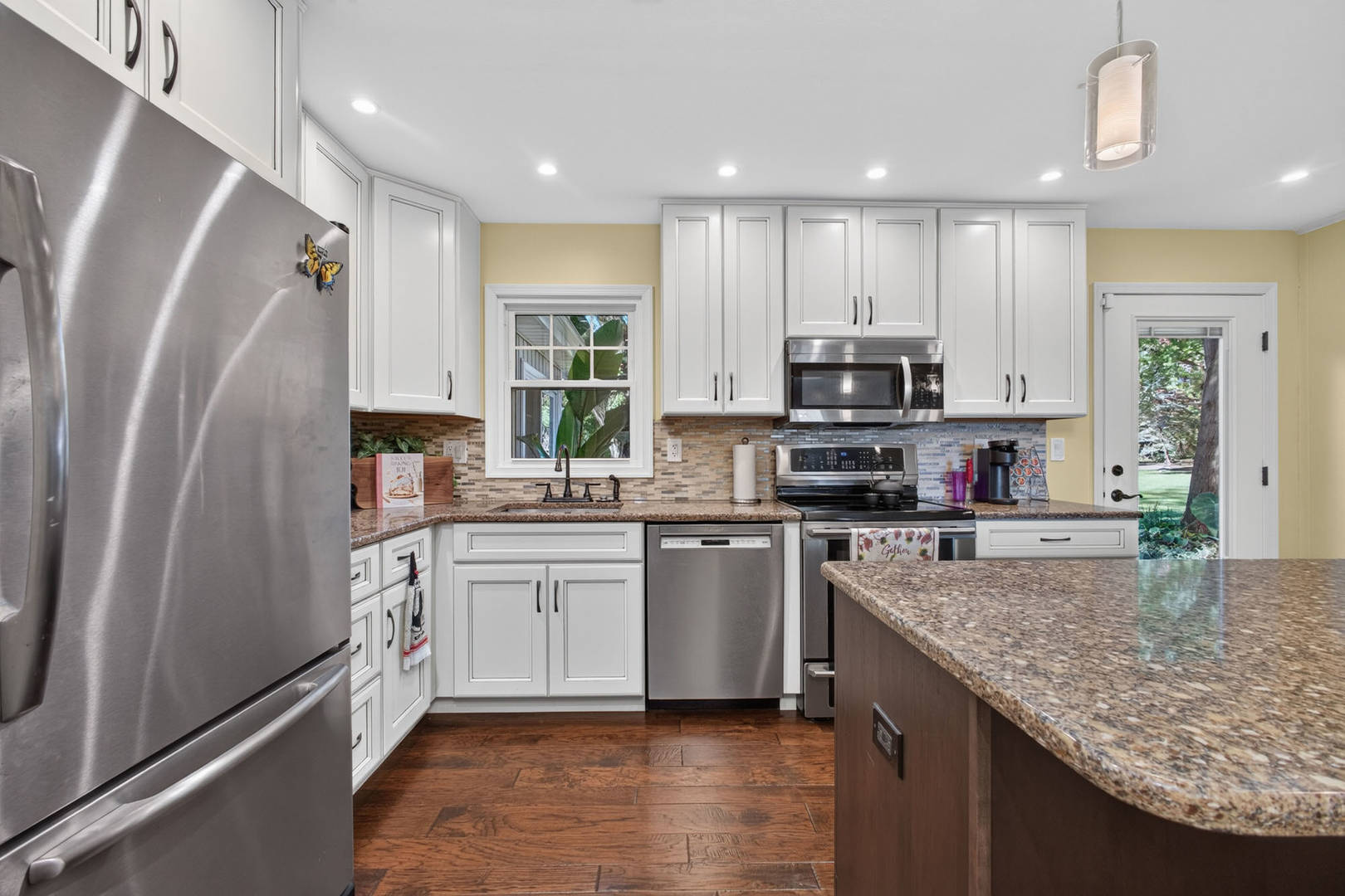 5079 Coachman Road Bettendorf, IA 52722 - Photo 5 of 41 Gallery Image 5