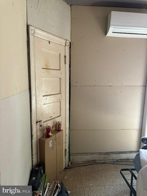 518 South 55th Street Philadelphia, PA 19143 - Photo 25 of 49 a bathroom with a shower