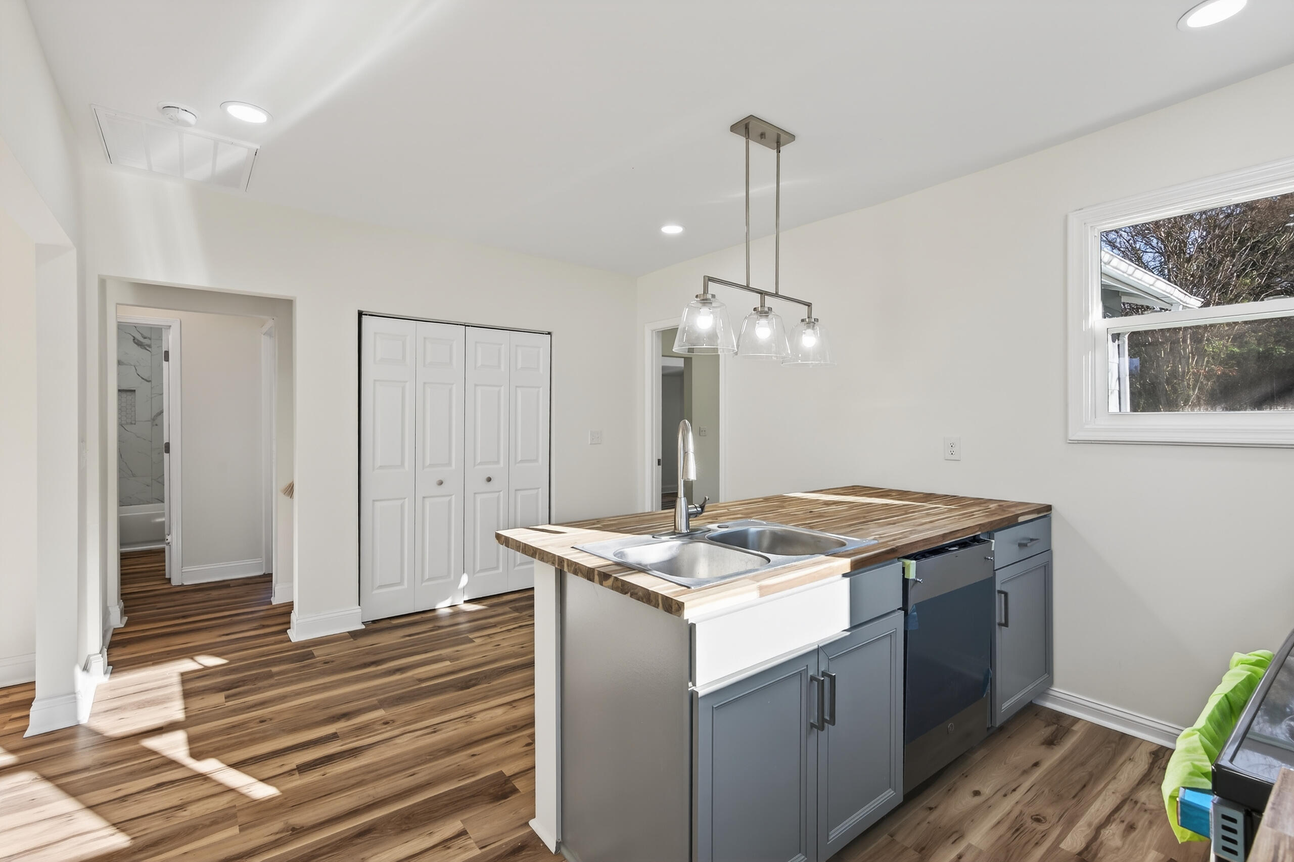 2756 Harrison Pike Chattanooga, TN 37406 - Photo 12 of 32 DSC02252