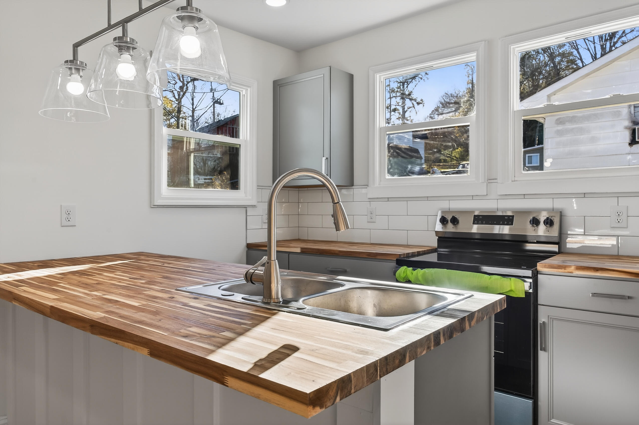 2756 Harrison Pike Chattanooga, TN 37406 - Photo 10 of 32 DSC02266