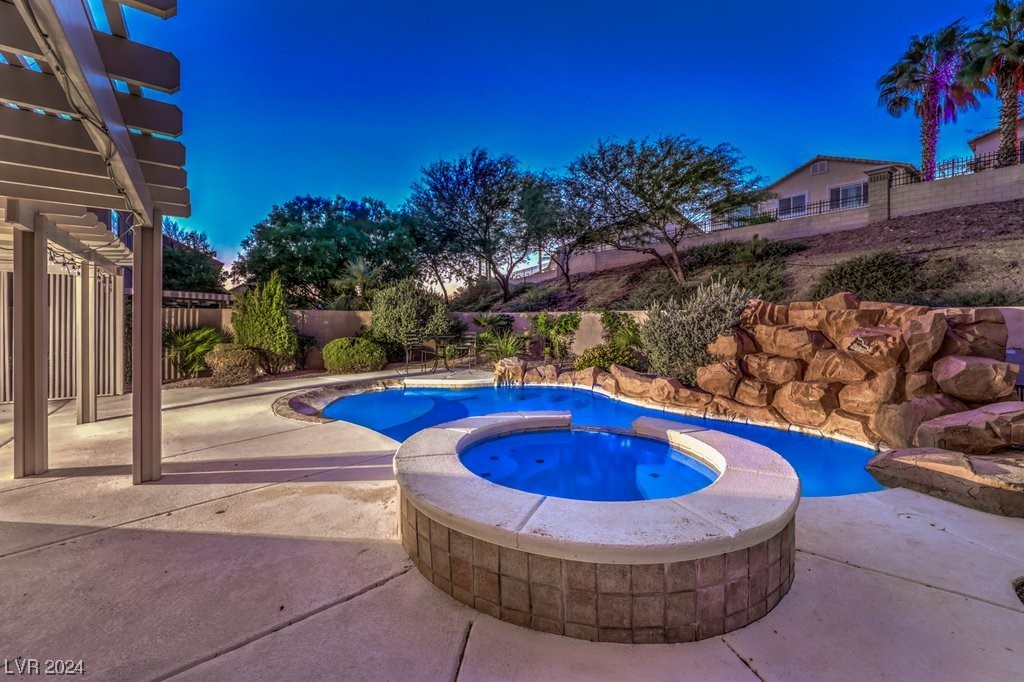 1668 Ravanusa Drive Henderson, NV 89052 - Photo 5 of 26