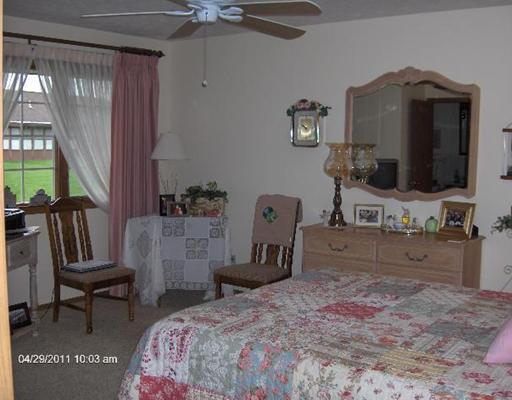 1038 Armsgate Road, Unit 33 Springfield, OH 45503 - Photo 5 of 18