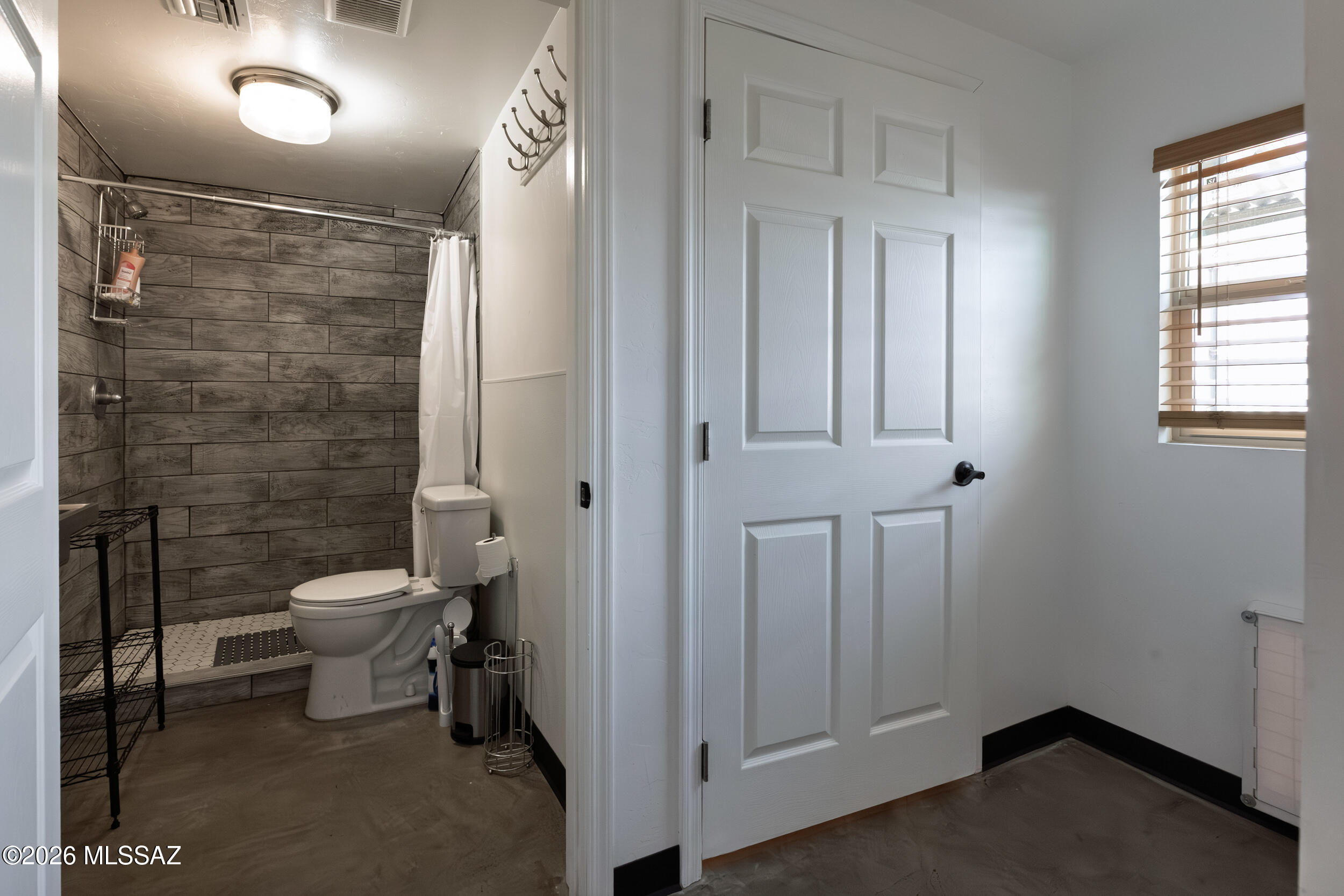 802 East Silverlake Road Tucson, AZ 85713 - Photo 33 of 46