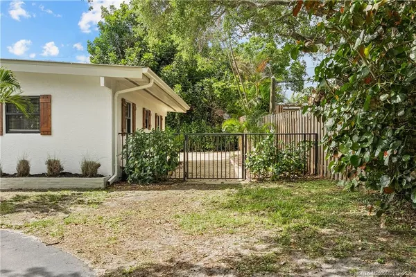 $610,000 | 1944 Northeast Lake Place, Jensen Beach, FL 34957