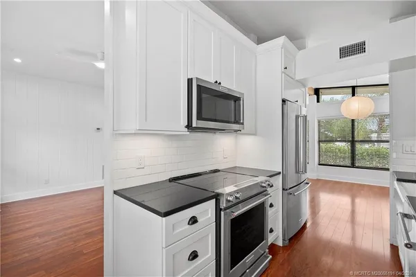 $610,000 | 1944 Northeast Lake Place, Jensen Beach, FL 34957