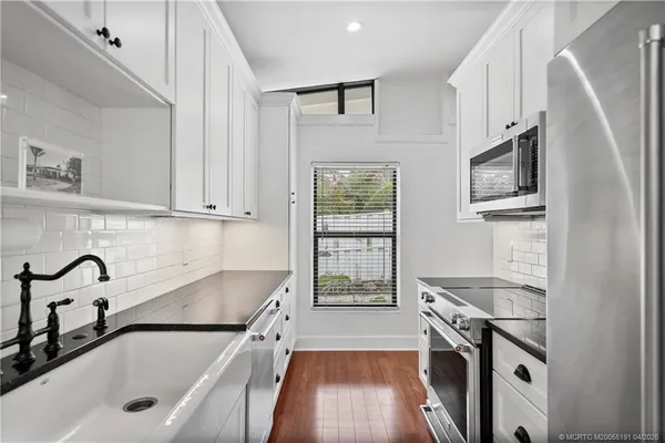 $610,000 | 1944 Northeast Lake Place, Jensen Beach, FL 34957