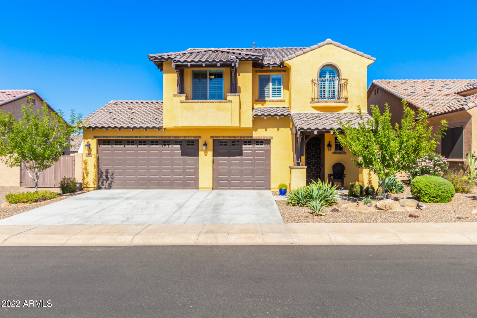 714 West Ardmore Road Phoenix, AZ 85041 - Photo 1 of 39 01-Ardmore