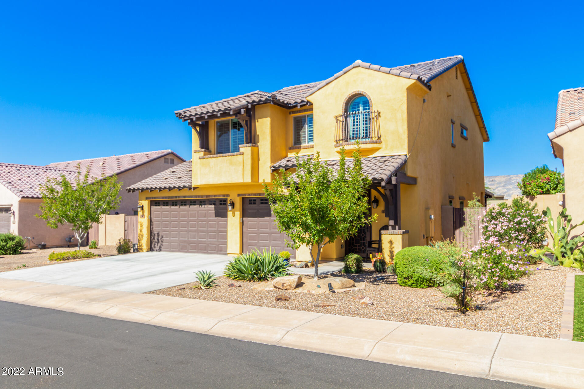 714 West Ardmore Road Phoenix, AZ 85041 - Photo 3 of 39 03-Ardmore