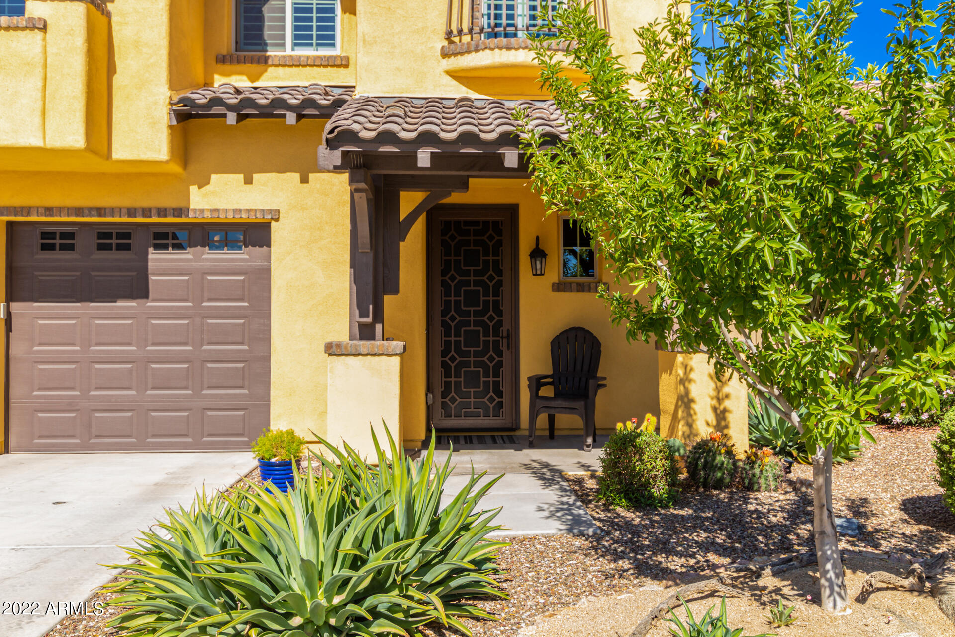 714 West Ardmore Road Phoenix, AZ 85041 - Photo 4 of 39 04-Ardmore