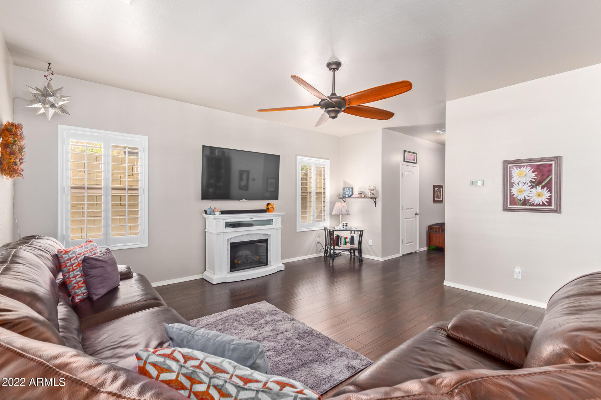 714 West Ardmore Road Phoenix, AZ 85041 - Photo 8 of 39 08-Ardmore