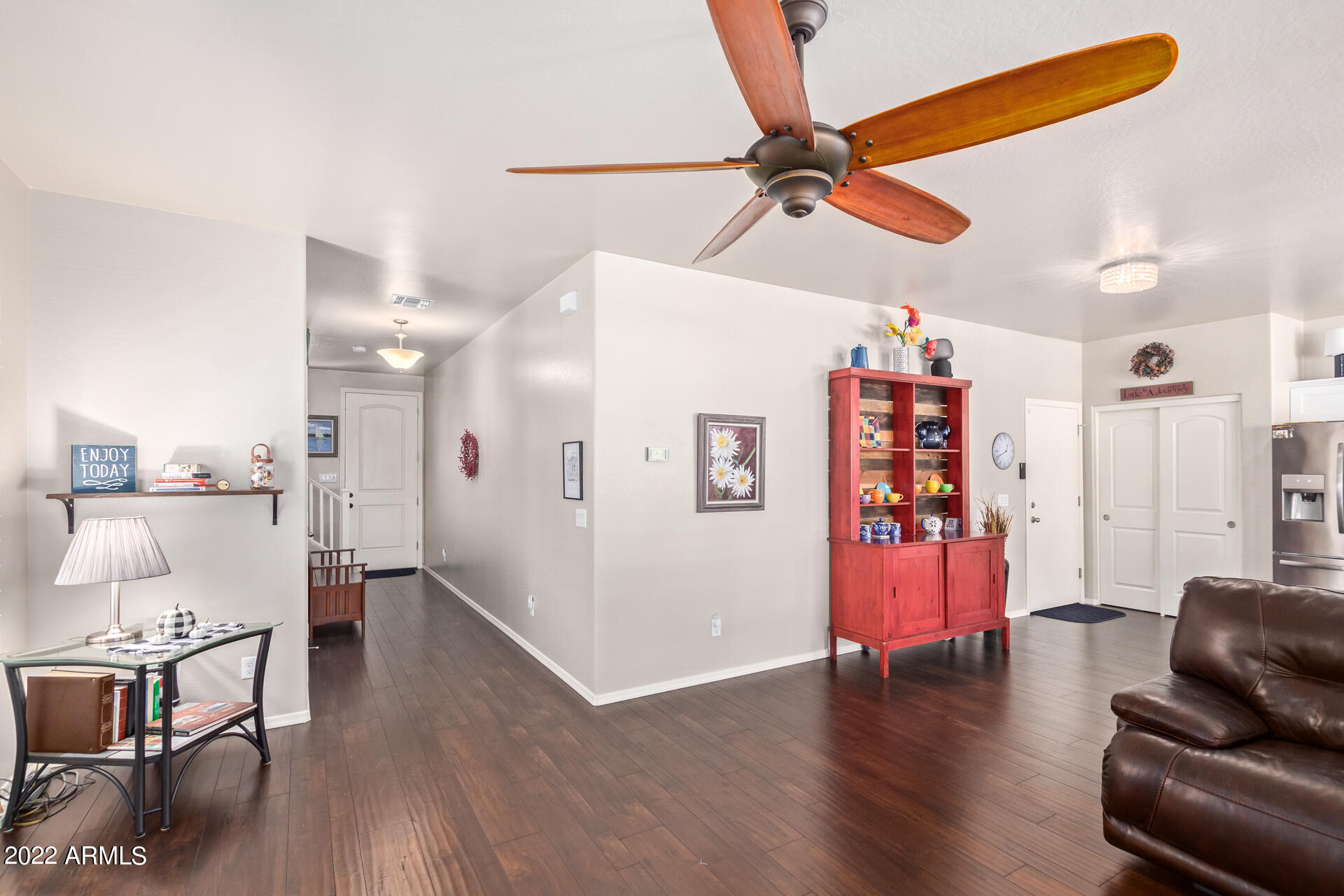 714 West Ardmore Road Phoenix, AZ 85041 - Photo 9 of 39 09-Ardmore