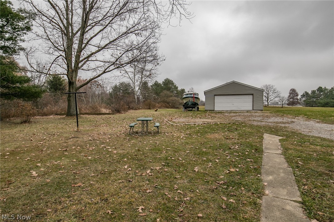 2587 Ridge Road Hinckley, OH 44233 - Photo 33 of 35