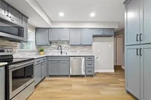 $1,825 | 104 Shoreline Drive, Azle, TX 76020