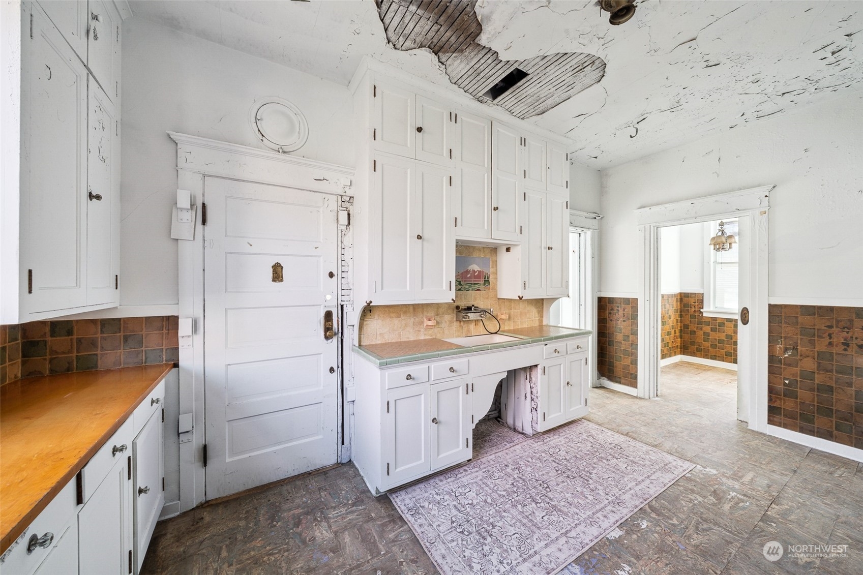 3840 Linden Avenue North Seattle, WA 98103 - Photo 13 of 40 a bathroom with a sink a toilet and shower