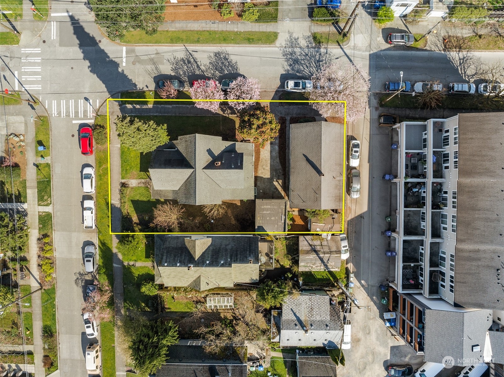 3840 Linden Avenue North Seattle, WA 98103 - Photo 38 of 40