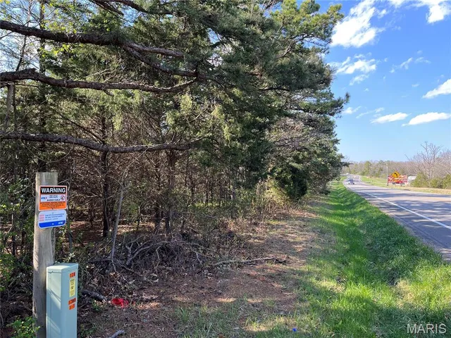 $74,900 | 10595 Southeast Mo-19, Cuba, MO 65453