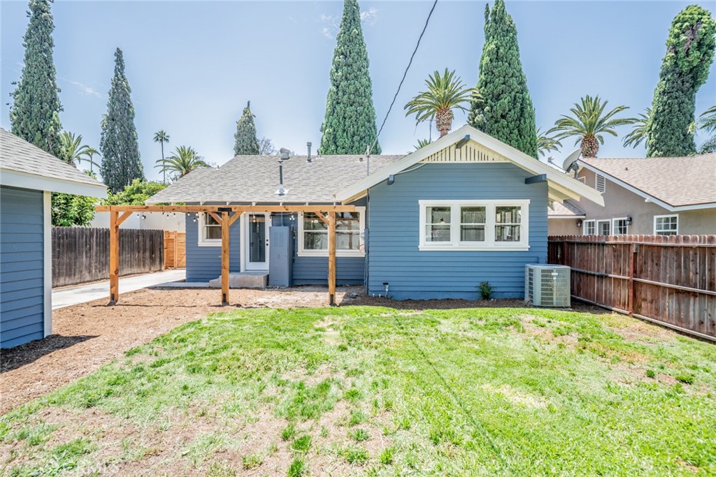 4143 Edgewood Place Riverside, CA 92506 - Photo 31 of 36