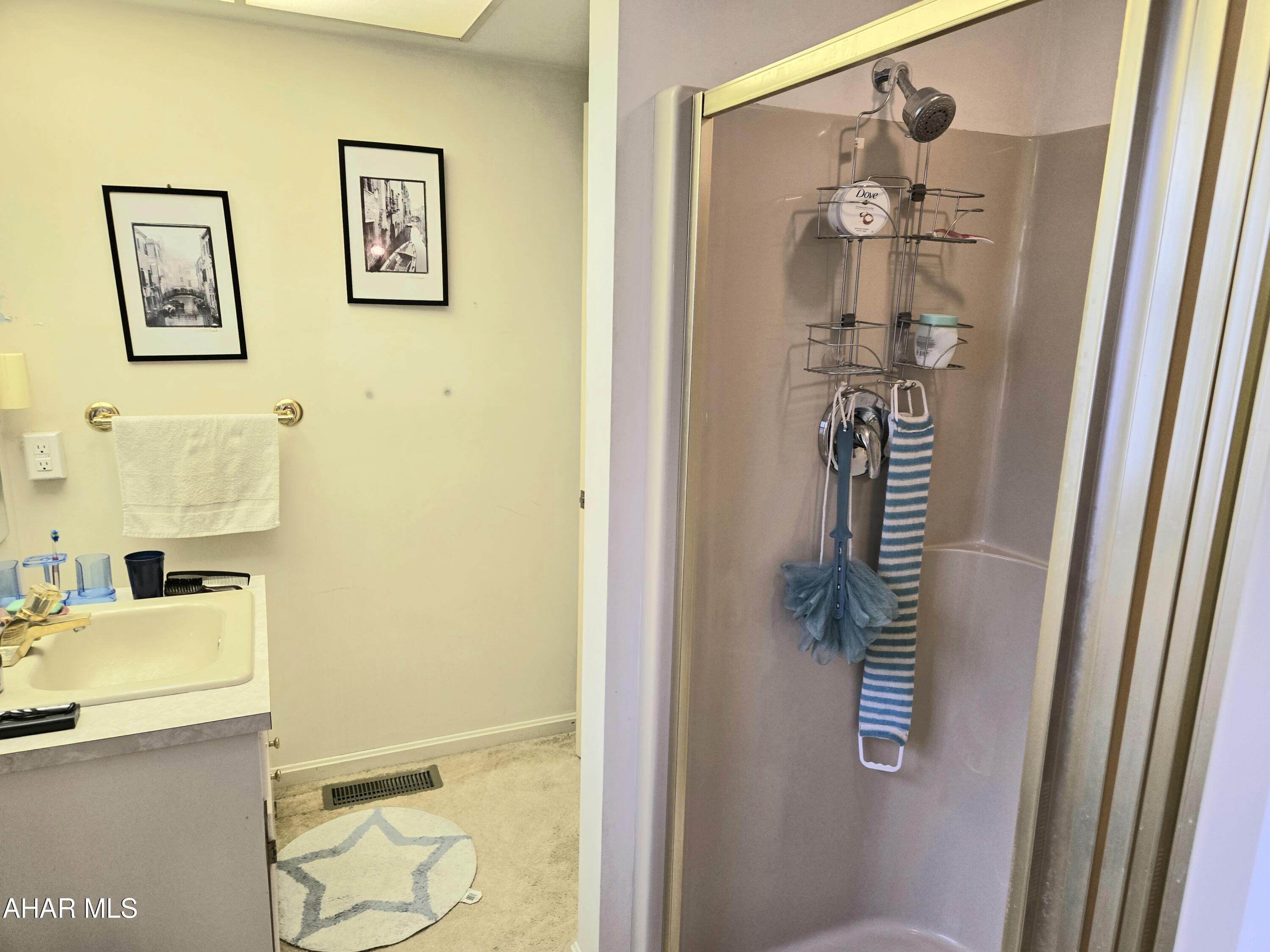 563 Lock Mountain Road Martinsburg, PA 16662 - Photo 8 of 27