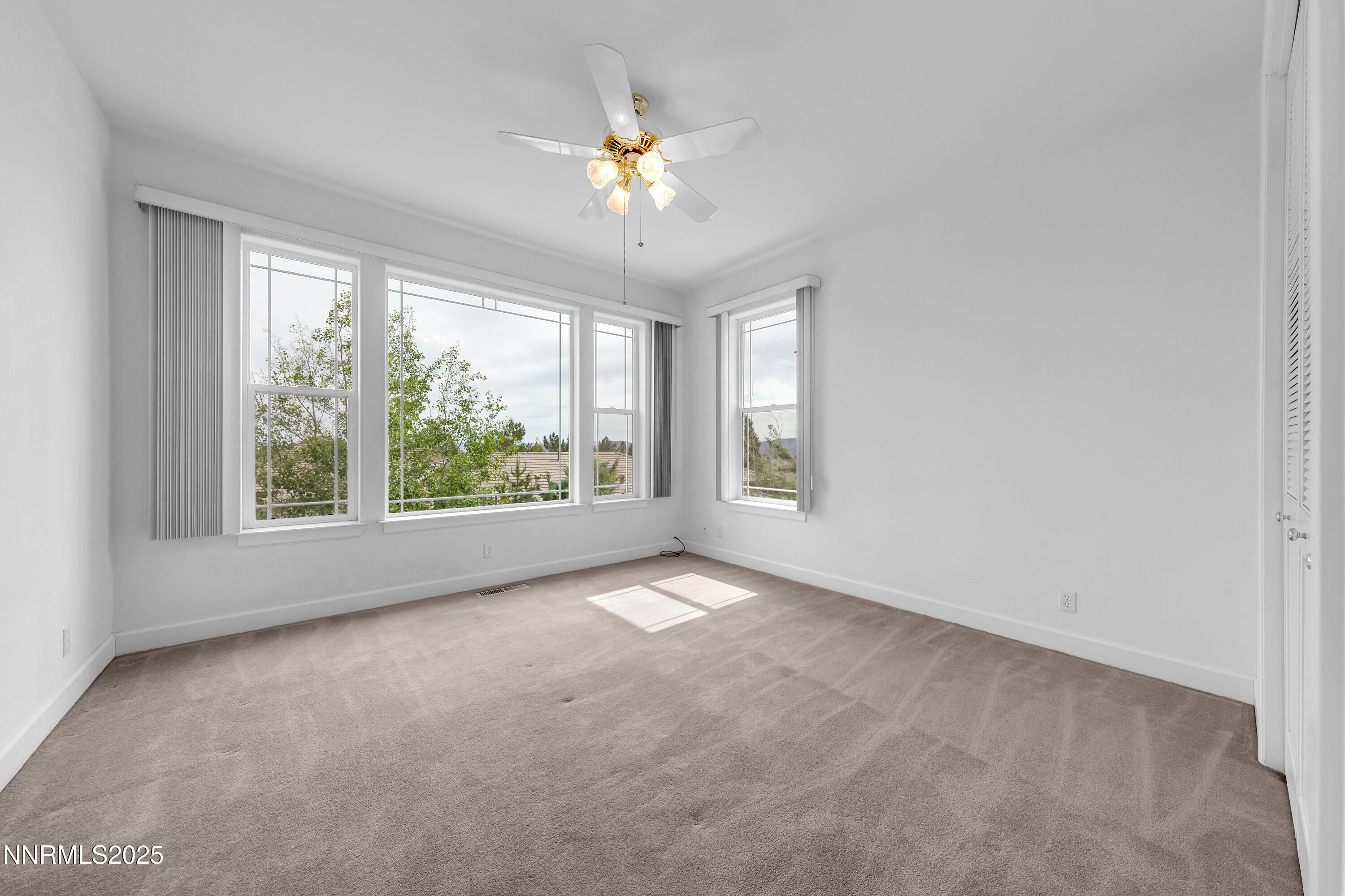 615 Oxbow Court Reno, NV 89511 - Photo 48 of 80 615 Oxbow Ct Reno NV 89511 USA-print-044