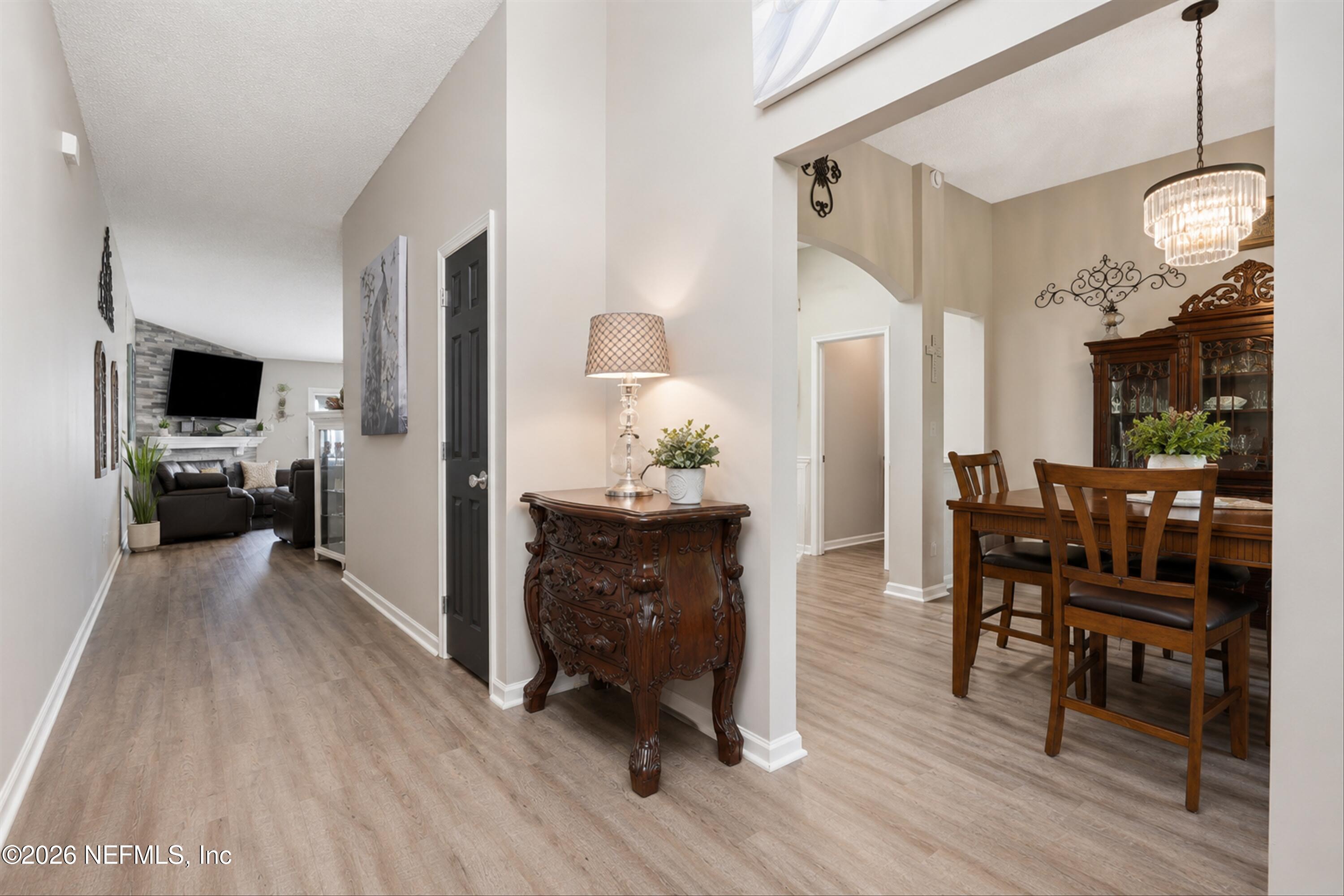 5520 Ada Johnson Road Jacksonville, FL 32218 - Photo 5 of 32 Foyer