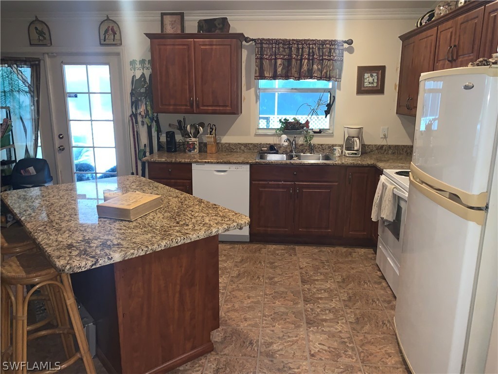 18599 Flamingo Road Fort Myers, FL 33967 - Photo 4 of 30